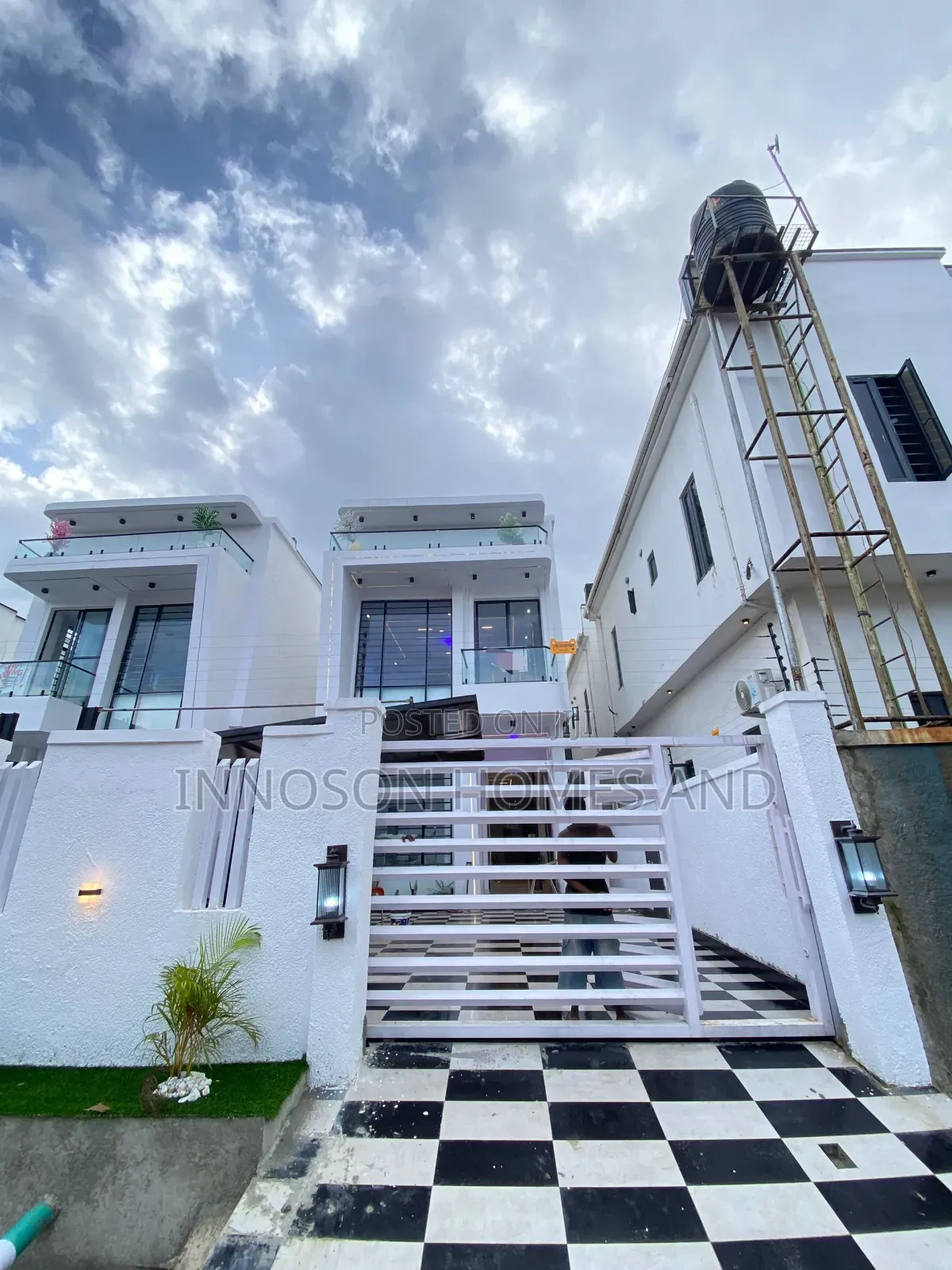 5bdrm Duplex in Sangotedo for sale in Sangotedo