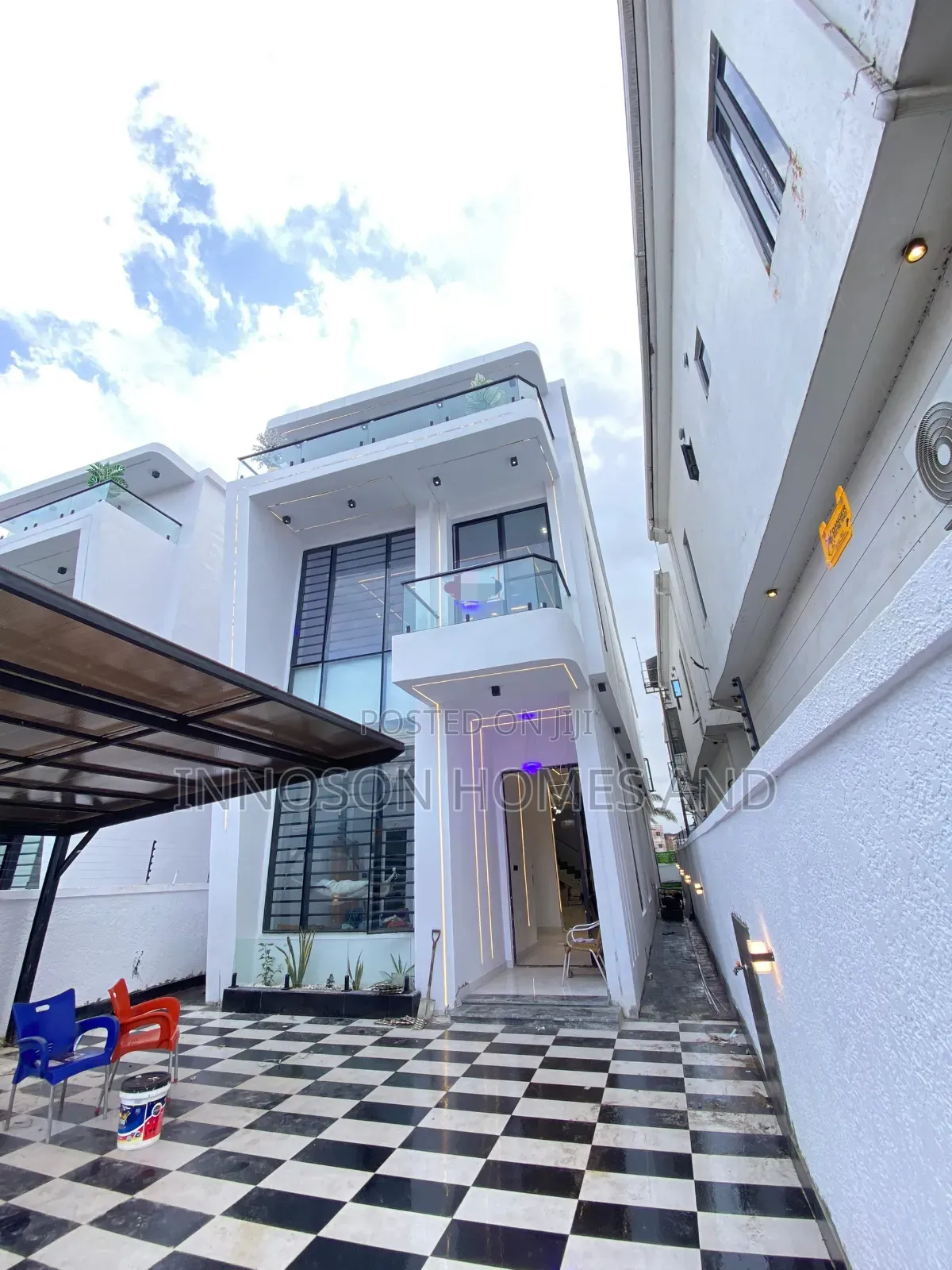 5bdrm Duplex in Sangotedo for sale in Sangotedo