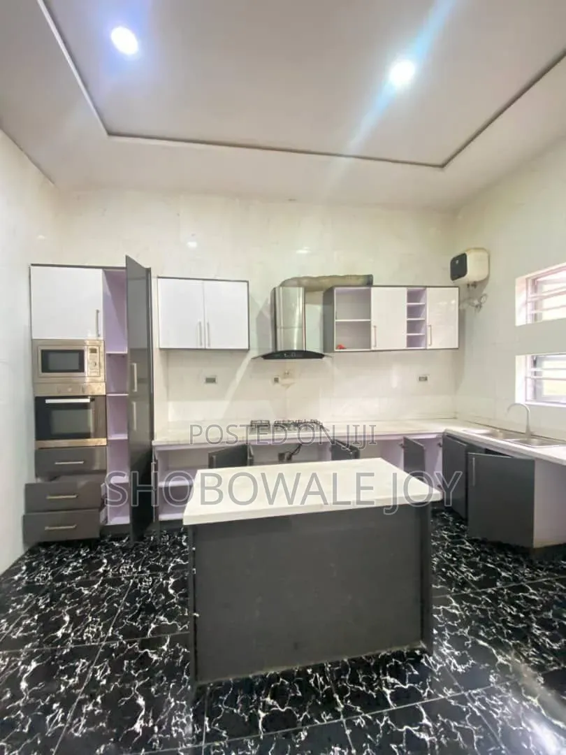 1bdrm Apartment in Ikota Villa, Lagos Island / Lagos Island for rent in Lagos Island / Lagos Island