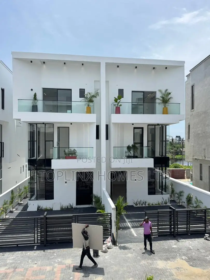5bdrm Duplex in Orchid, Lekki Phase 2 for sale in Lekki Phase 2