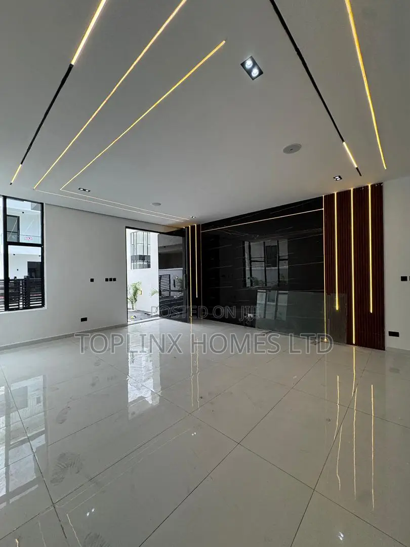 5bdrm Duplex in Orchid, Lekki Phase 2 for sale in Lekki Phase 2