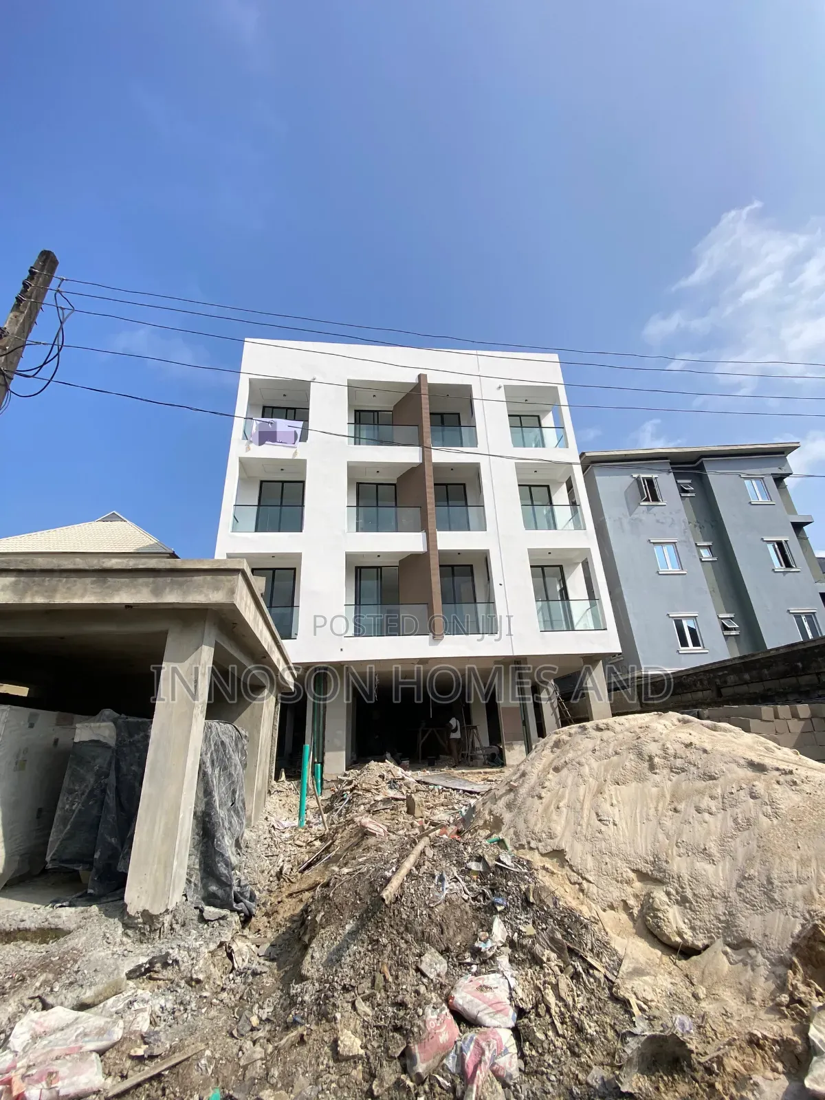 4bdrm Apartment in Ikota for sale in Ikota
