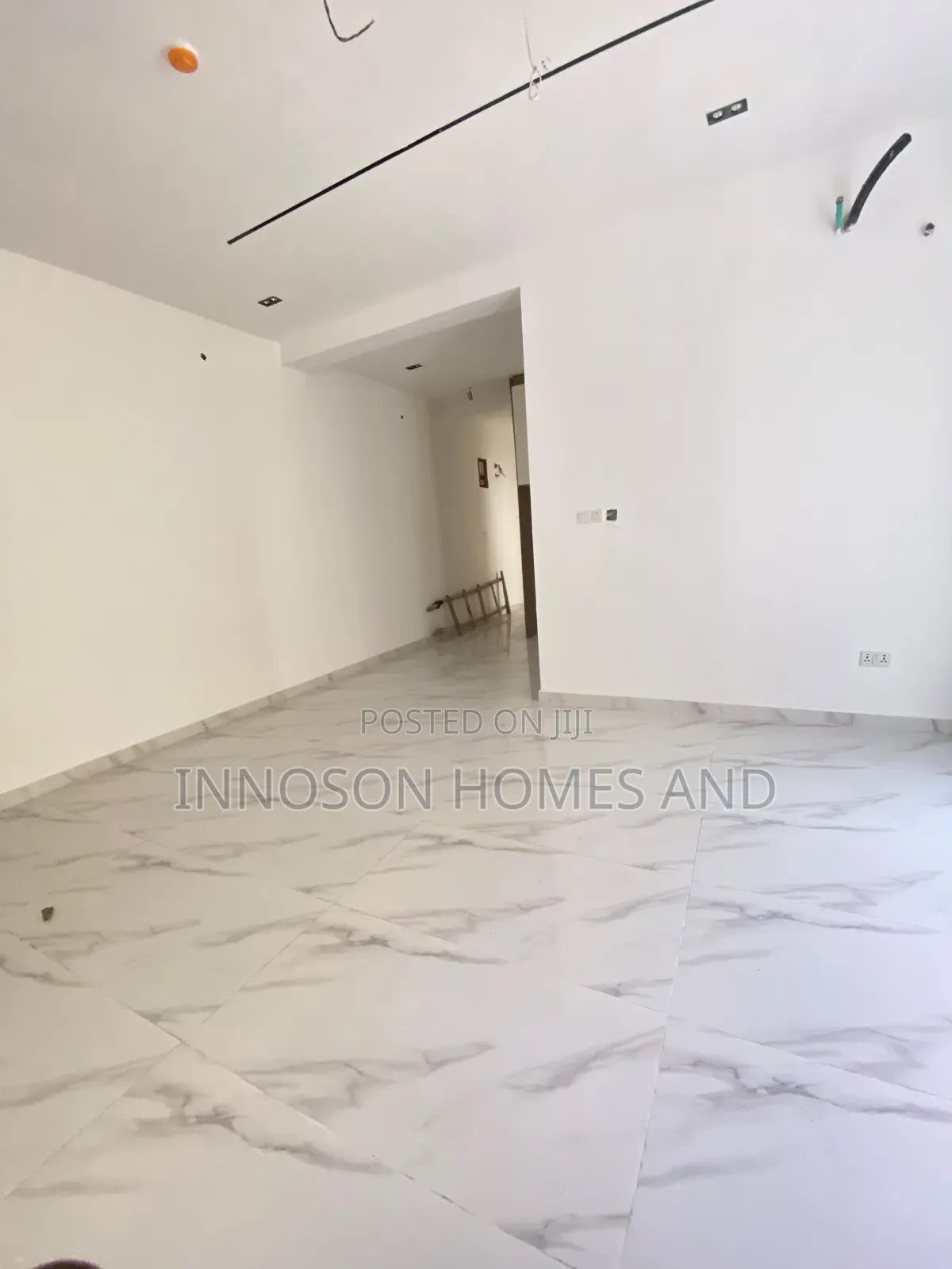 4bdrm Apartment in Ikota for sale in Ikota