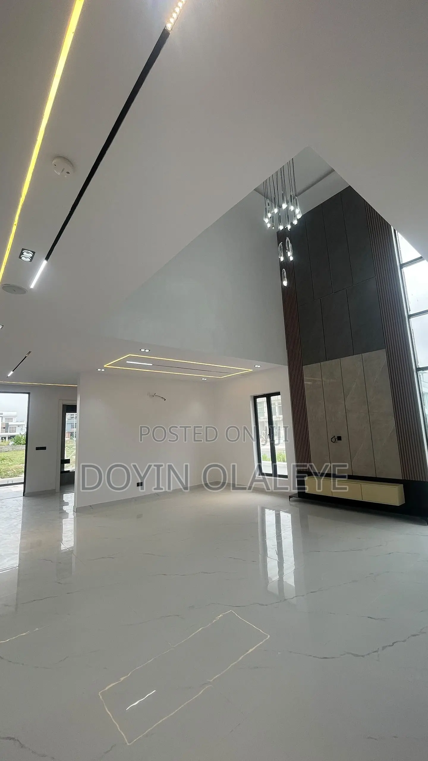 5bdrm Mansion in Ikate for sale in Ikate