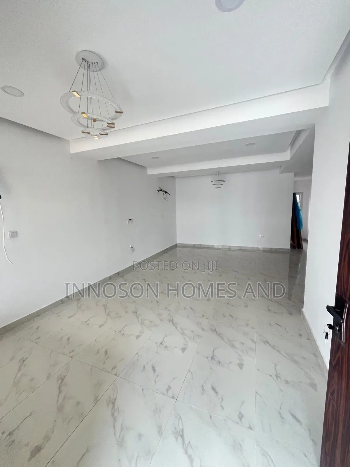 4bdrm Townhouse/Terrace in Chevron for sale in Chevron