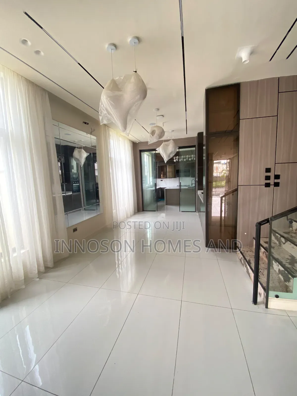 5bdrm Duplex in Lekki Phase 2 for sale in Lekki Phase 2
