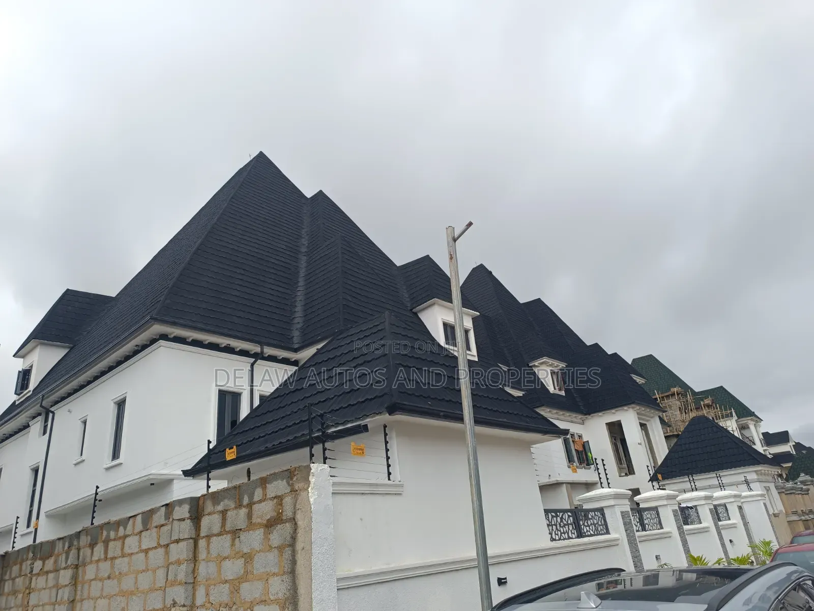 6bdrm Mansion in Metropolis, Dape for sale in Dape