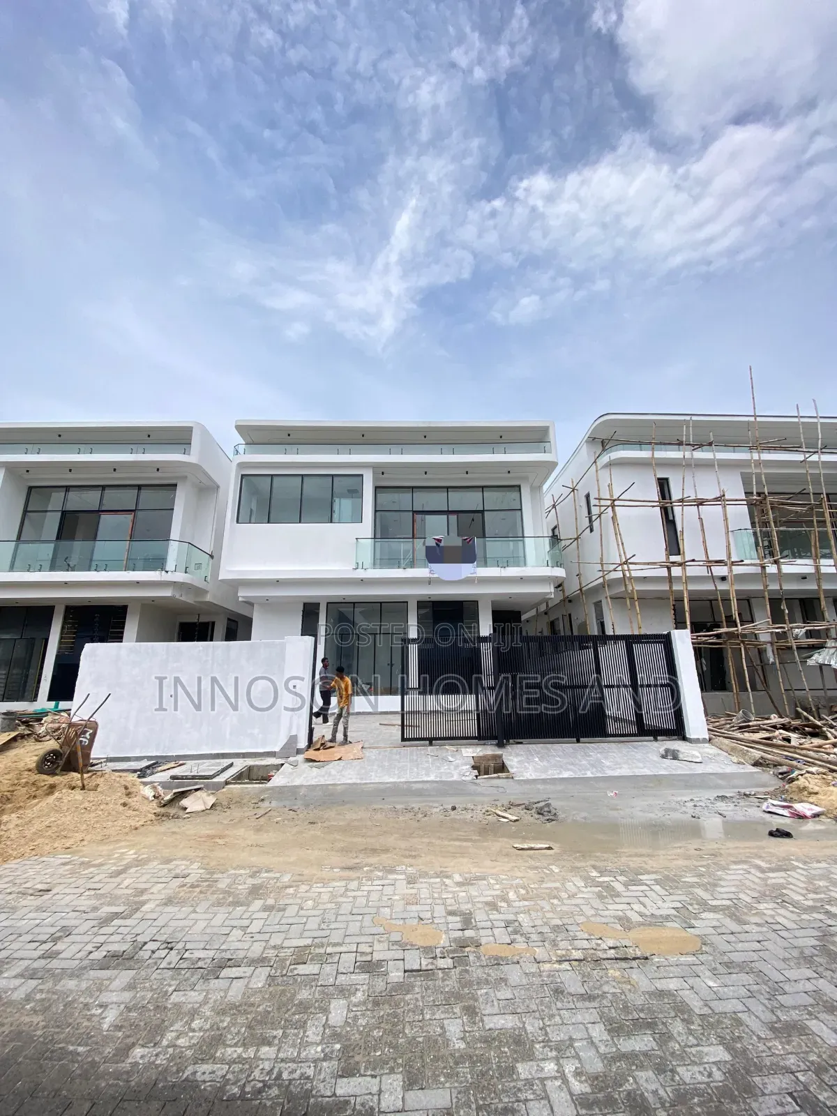 5bdrm Duplex in Lekki Phase 2 for sale in Lekki Phase 2