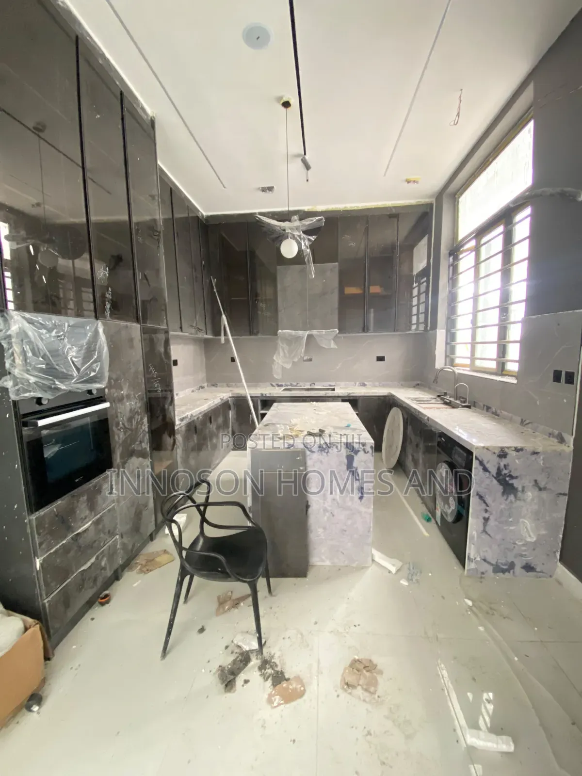 5bdrm Duplex in Lekki Phase 2 for sale in Lekki Phase 2