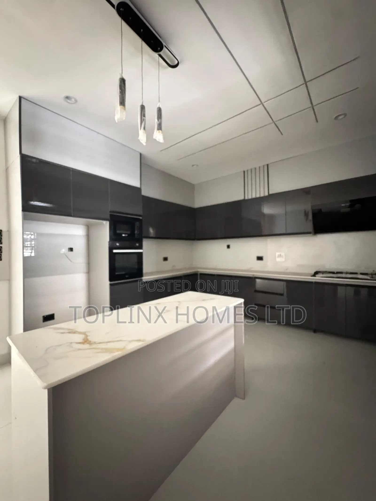4bdrm Duplex in Lekki County, Ikota for sale in Ikota