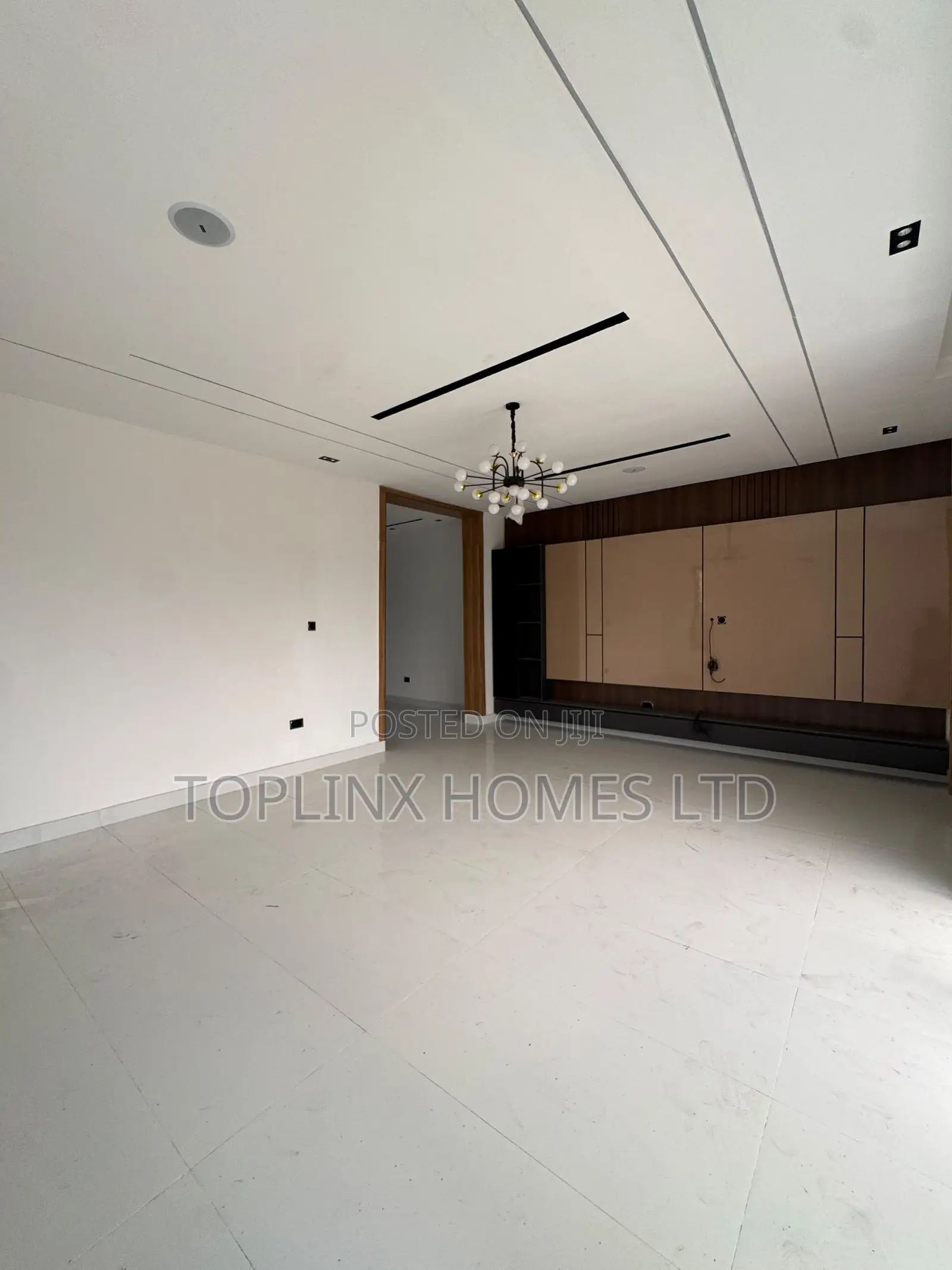 4bdrm Duplex in Lekki County, Ikota for sale in Ikota