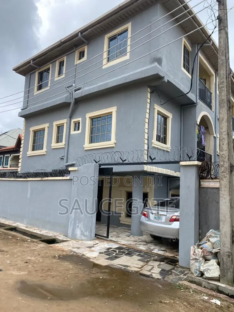 2bdrm Block of Flats in Liver Pool Estate, Satellite Town for sale in Satellite Town