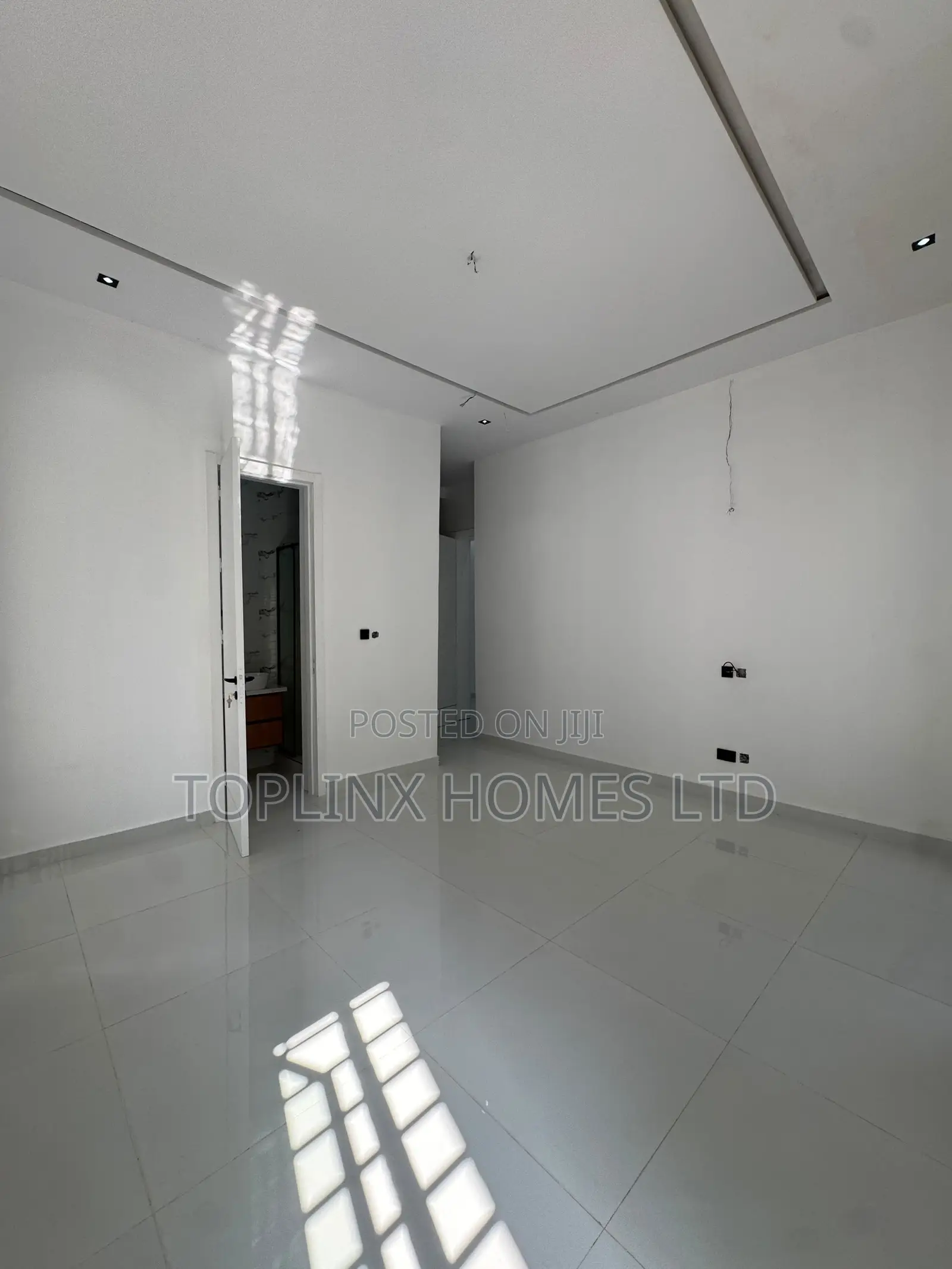 Furnished 5bdrm Duplex in Lekki County, Ikota for sale in Ikota