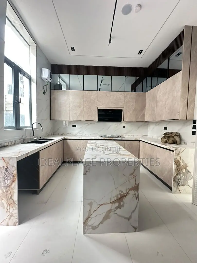5bdrm Duplex in Lekki for sale in Lekki