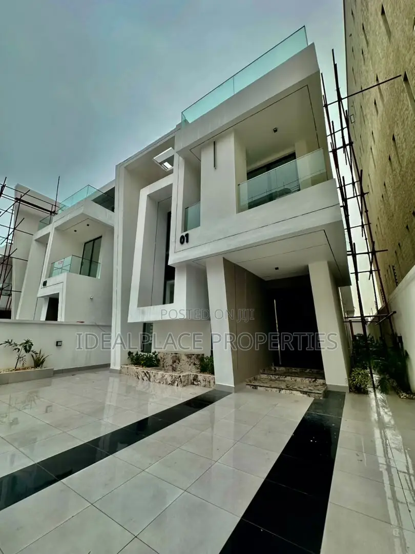 5bdrm Duplex in Lekki Phase 1 for sale in Lekki Phase 1