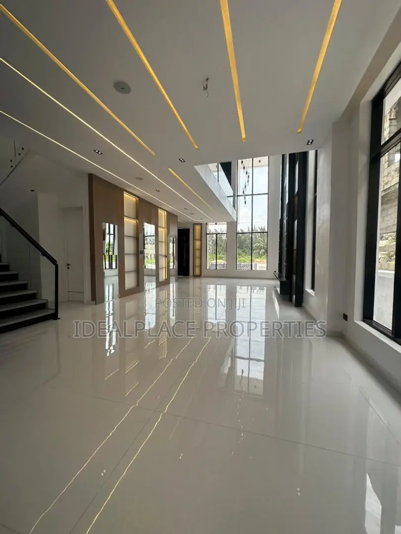 5bdrm House in Ikota for sale in Ikota