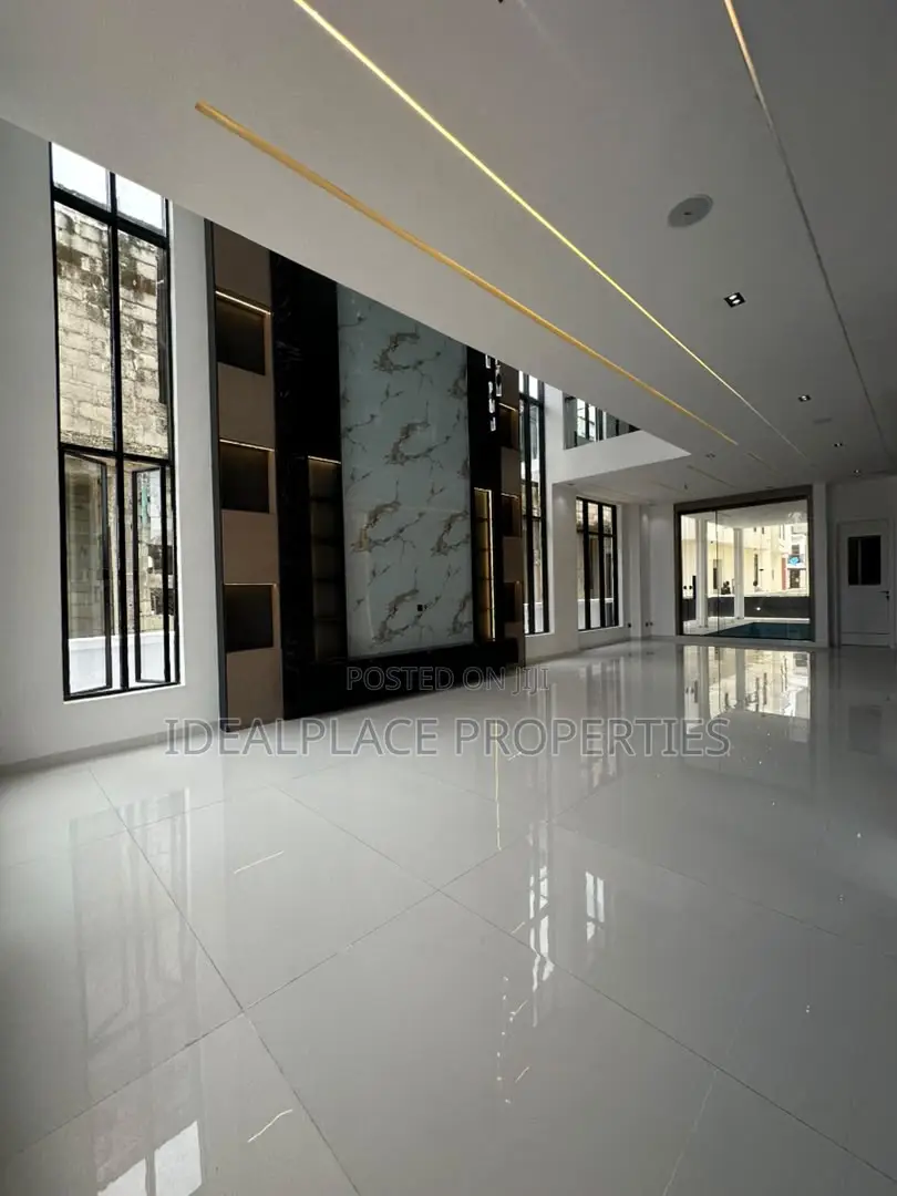 5bdrm House in Ikota for sale in Ikota