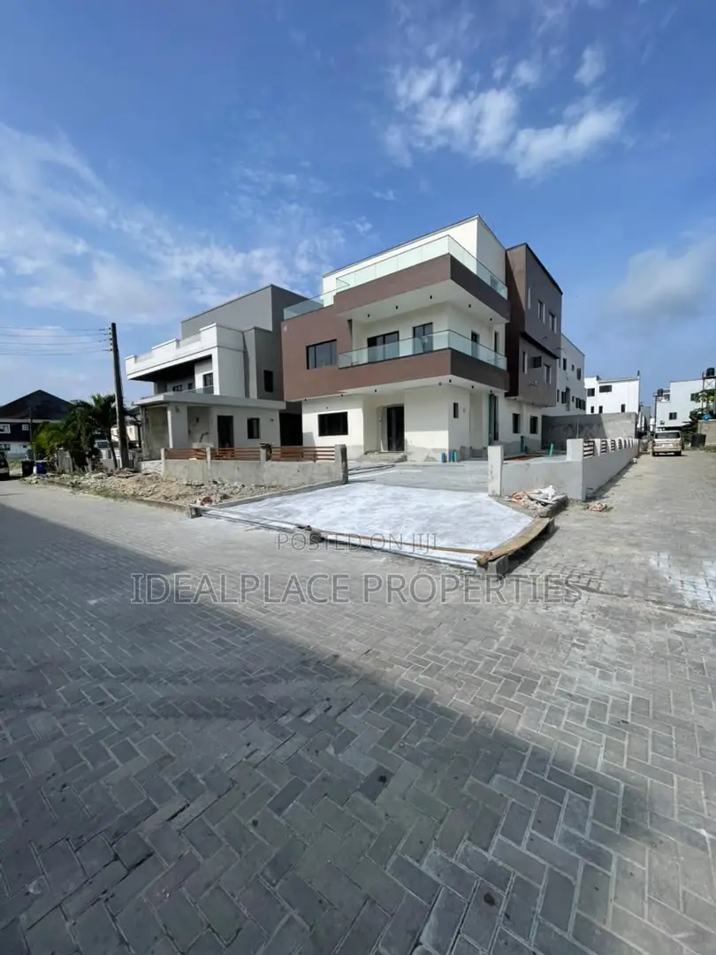 5bdrm Duplex in Osapa london for sale in Osapa london