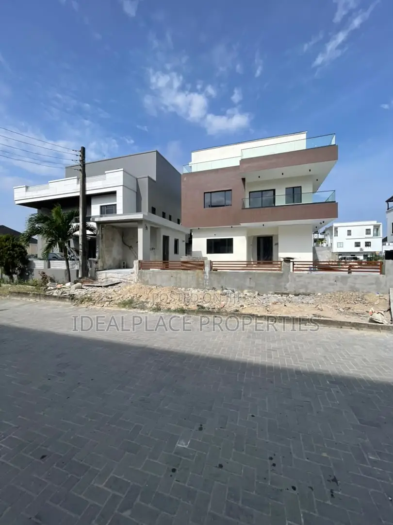 5bdrm Duplex in Osapa london for sale in Osapa london