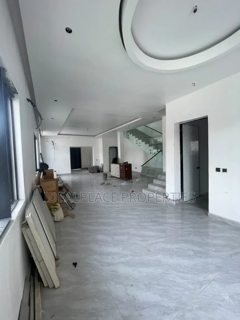 5bdrm Duplex in Osapa london for sale in Osapa london