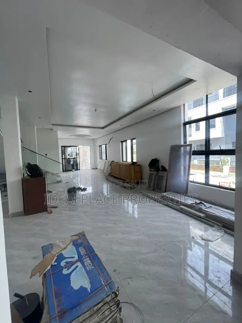 5bdrm Duplex in Osapa london for sale in Osapa london