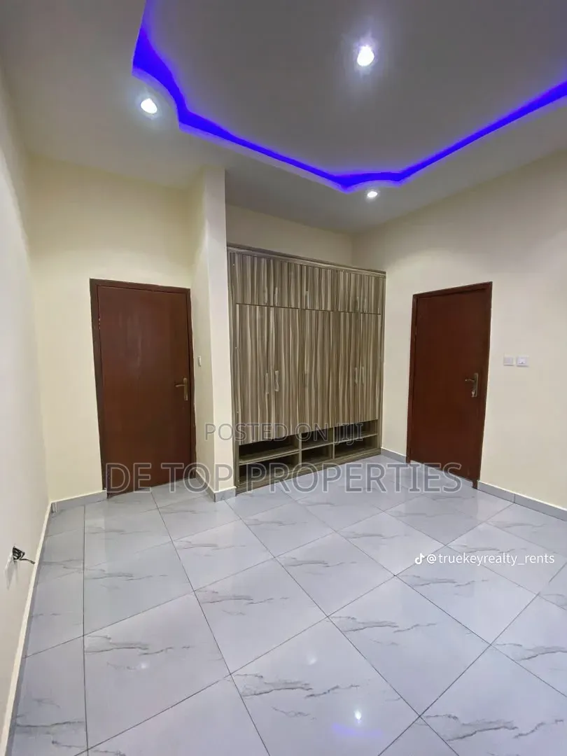 4bdrm Duplex in Oral Estate, Lekki Phase 1 for rent in Lekki Phase 1