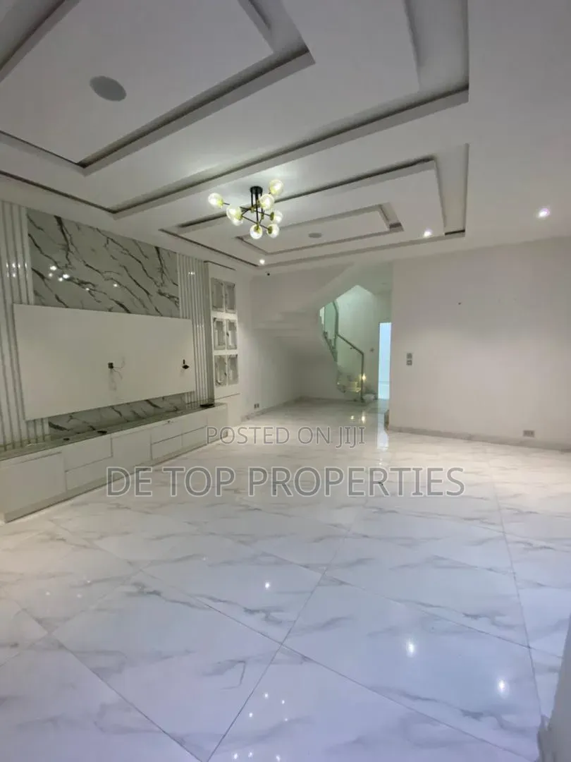 4bdrm Duplex in Oral Estate, Lekki Phase 1 for rent in Lekki Phase 1