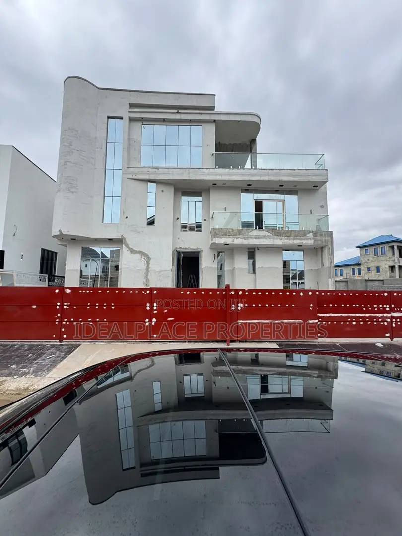 5bdrm Duplex in Chevron for sale in Chevron