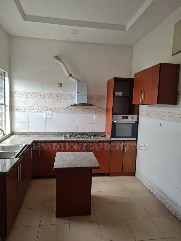 4bdrm Duplex in Royal View Estate, Lekki for rent in Lekki