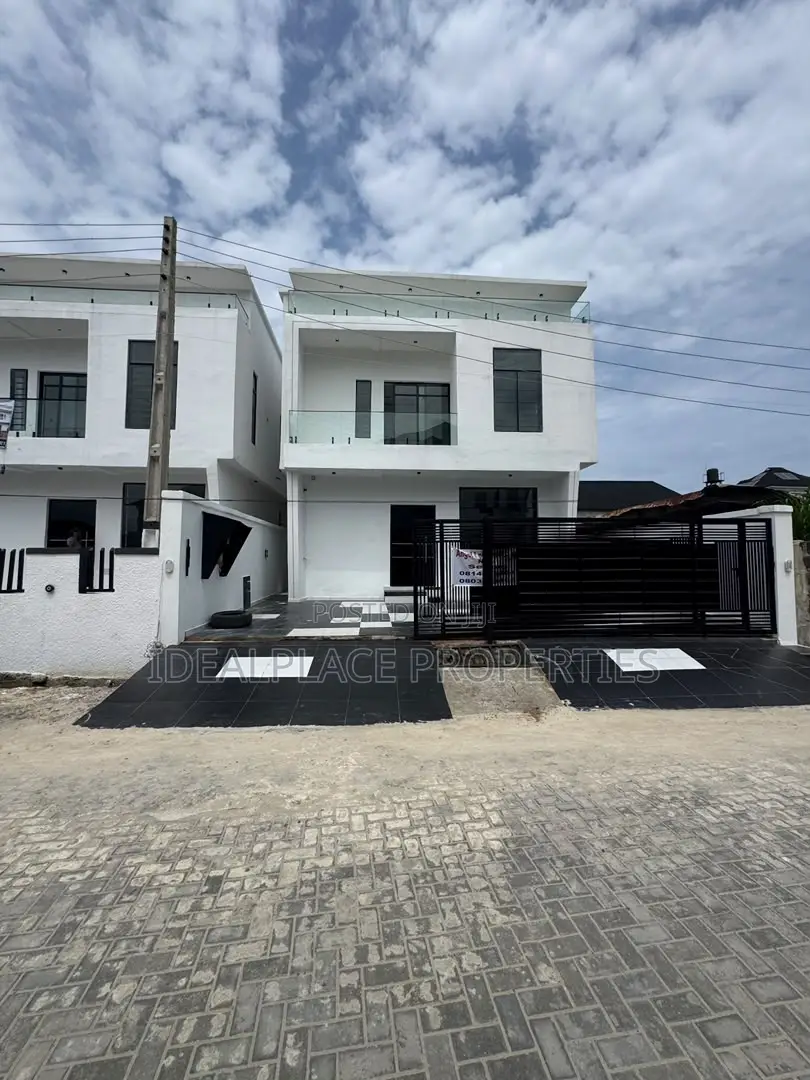 4bdrm Duplex in Sangotedo for sale in Sangotedo