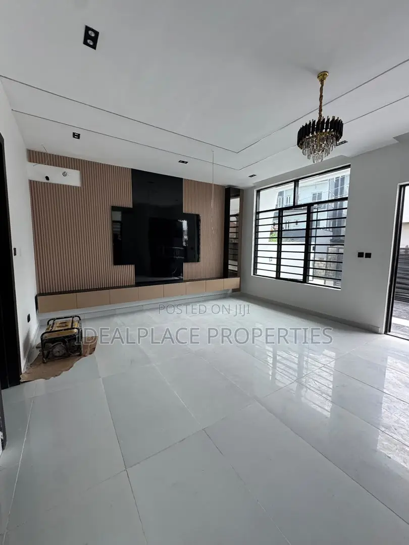 4bdrm Duplex in Sangotedo for sale in Sangotedo