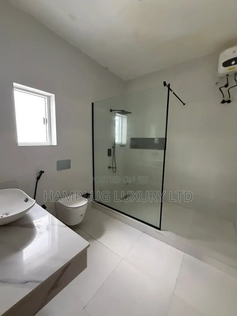 5bdrm Duplex in Jahi for sale in Jahi
