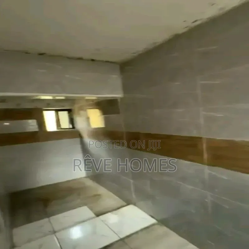 2bdrm Block of Flats in Onipanu for rent in Onipanu