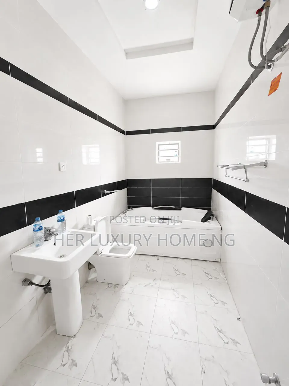 1bdrm Shared Apartment in Van Daniel, Lekki Expressway for rent in Lekki Expressway
