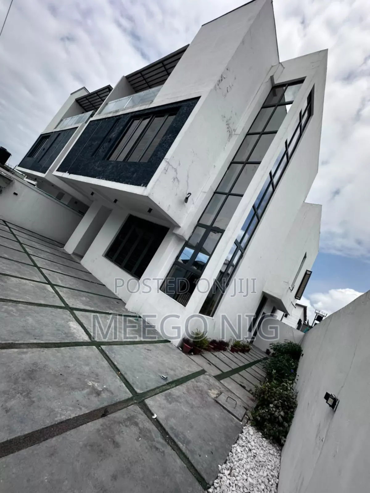 4bdrm Townhouse / Terrace in Ologolo Lekki Lagos for rent in Ologolo