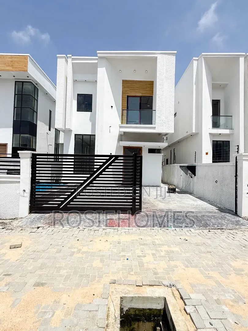 4bdrm Duplex in Daffodil Estate, Chevron for sale in Chevron