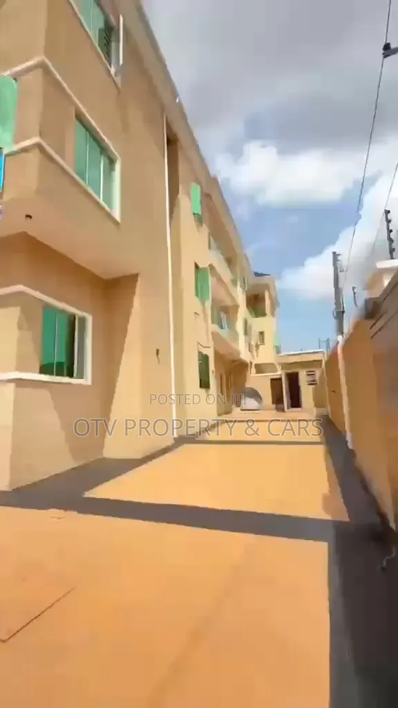 3bdrm Townhouse/Terrace in GRA Phase 2 Shangisha for sale in GRA Phase 2 Shangisha