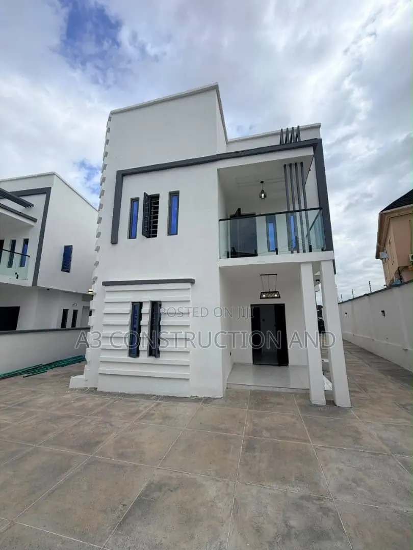 4bdrm Duplex in Kolapo Ishola Gra, for sale in Akobo