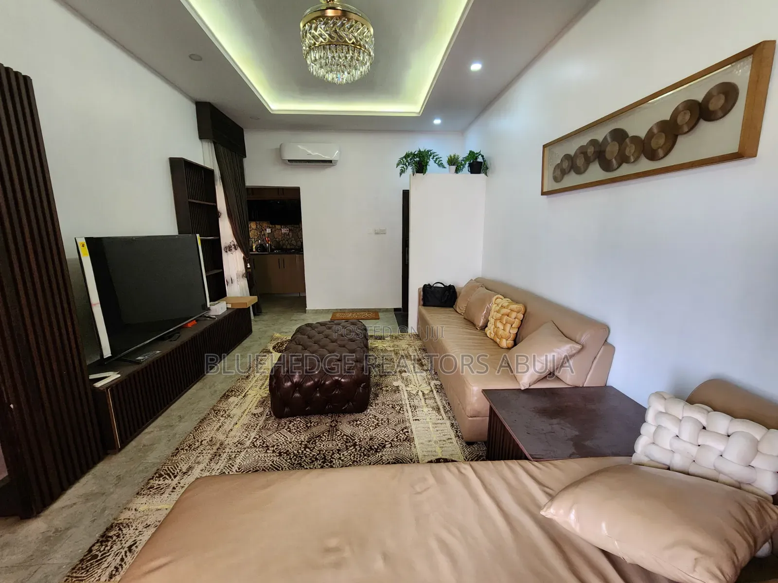 Strategically Located, Fully Furnished and Luxury 1 Bedroom Apartment in Durumi