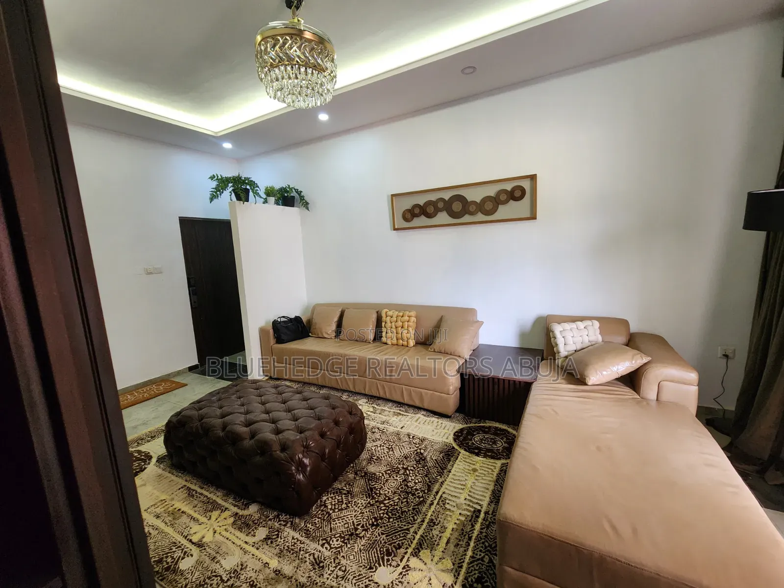 Strategically Located, Fully Furnished and Luxury 1 Bedroom Apartment in Durumi