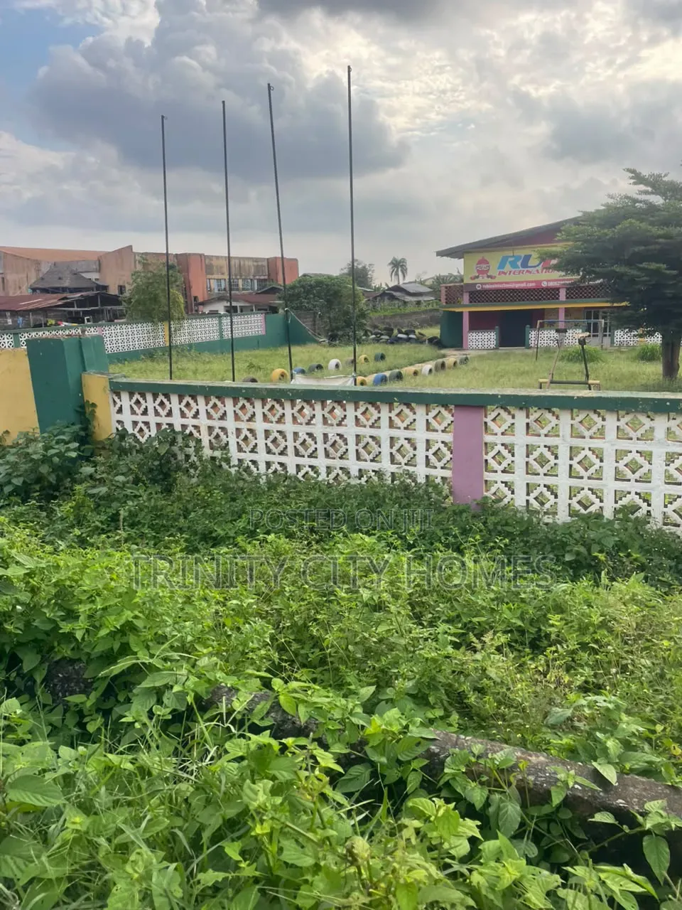 Building Facing the Road for Sale at Ikoyi Quarters Junction, Ile-Ife. in Ife