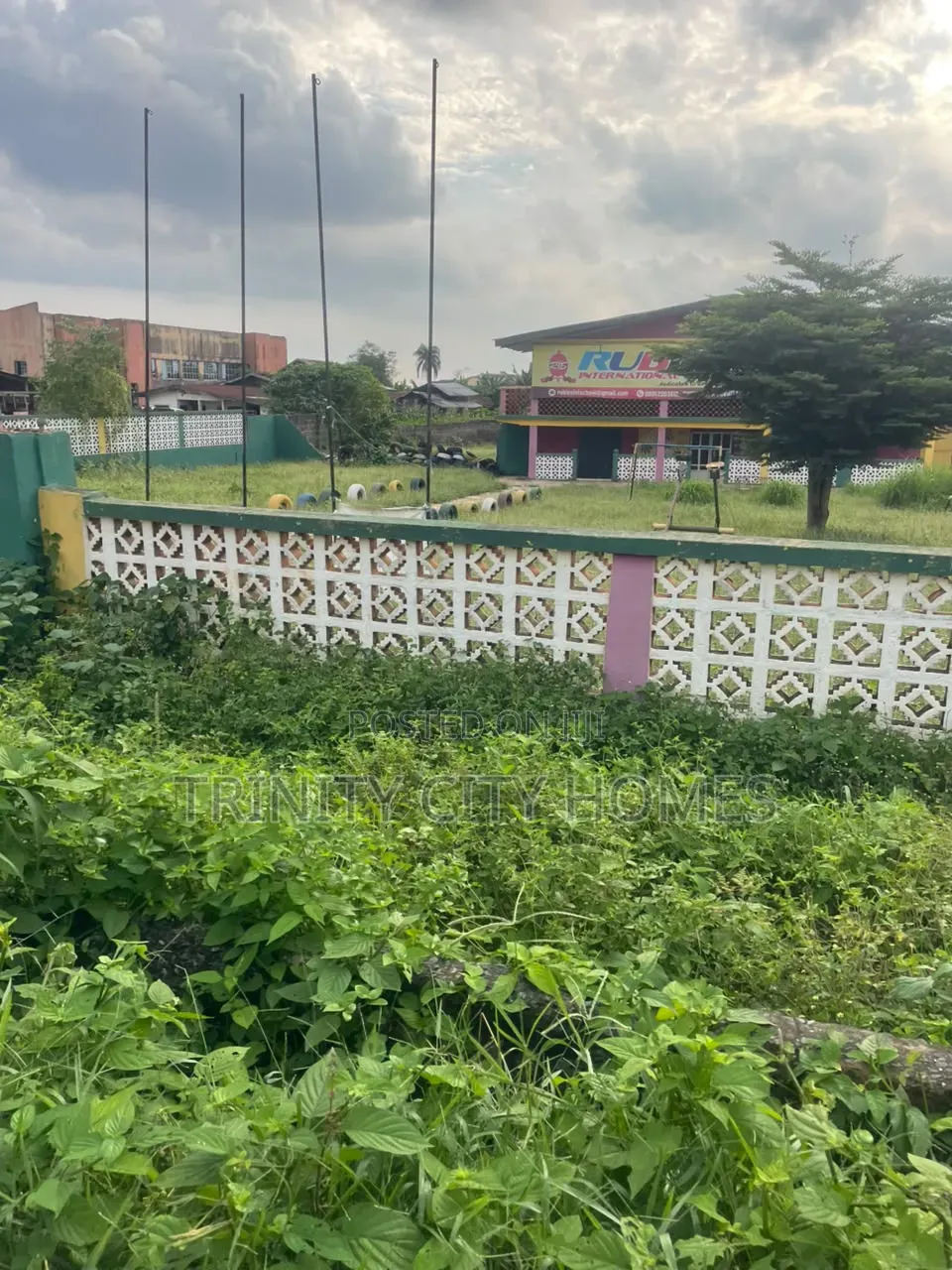 Building Facing the Road for Sale at Ikoyi Quarters Junction, Ile-Ife. in Ife