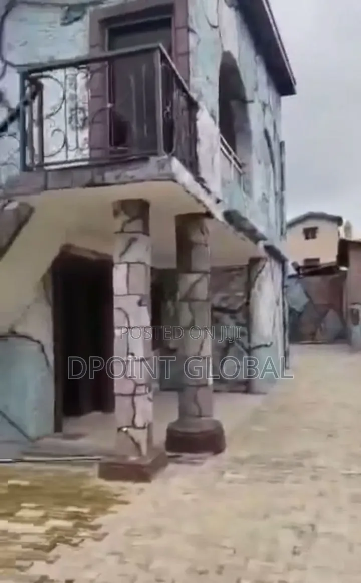 10bdrm Block of Flats in In, Berger for sale in Berger