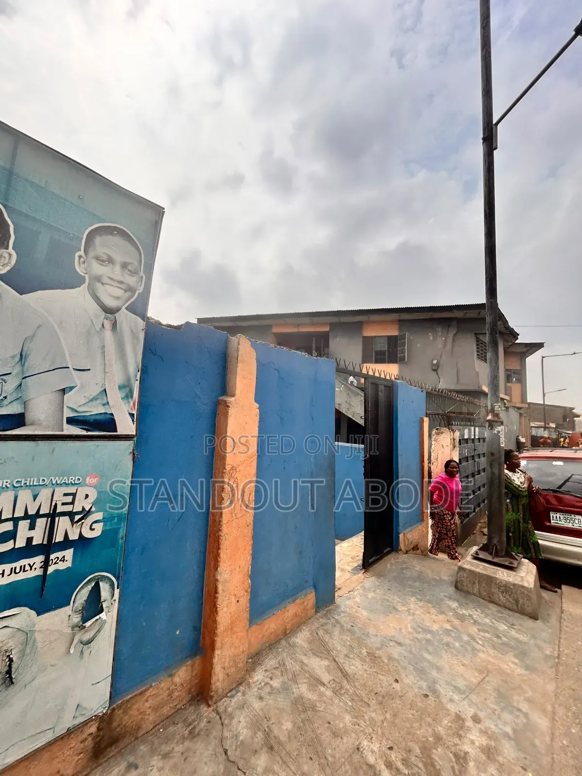 Fastest Sale! Functioning School on 987sqm Urgently for Sale in Kosofe in Mile 12
