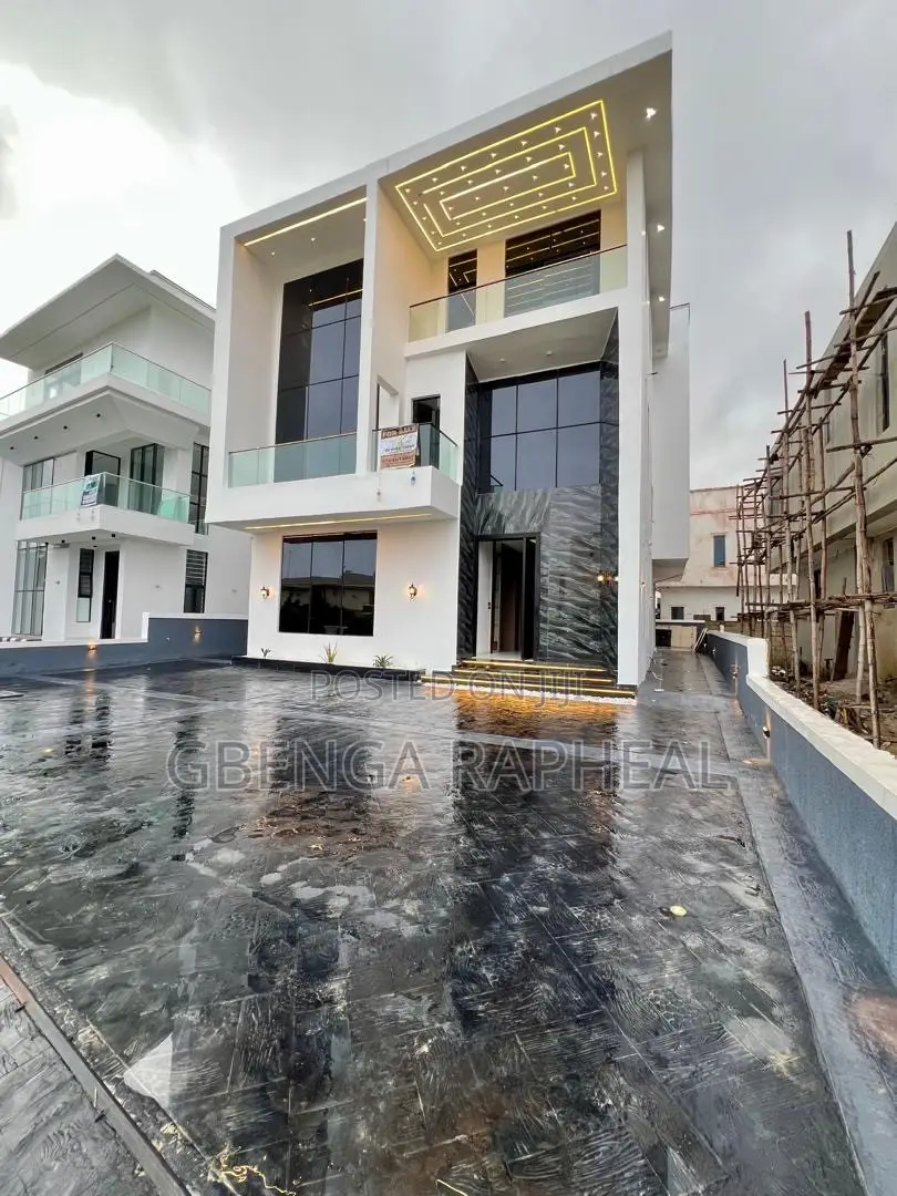 5bdrm Duplex in Megamound, Lekki for sale in Lekki