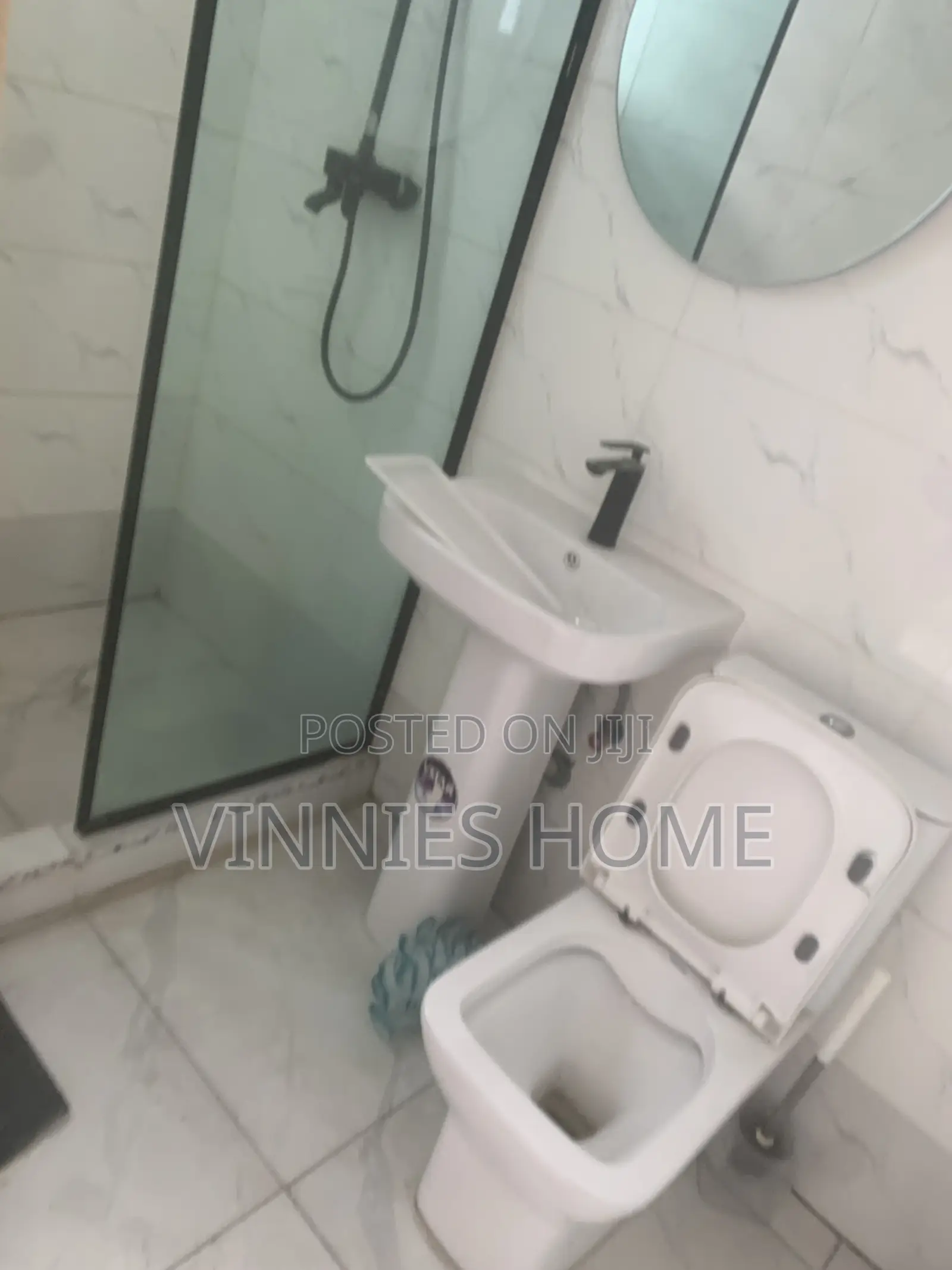 2bdrm Block of Flats in Chevron for rent in Chevron