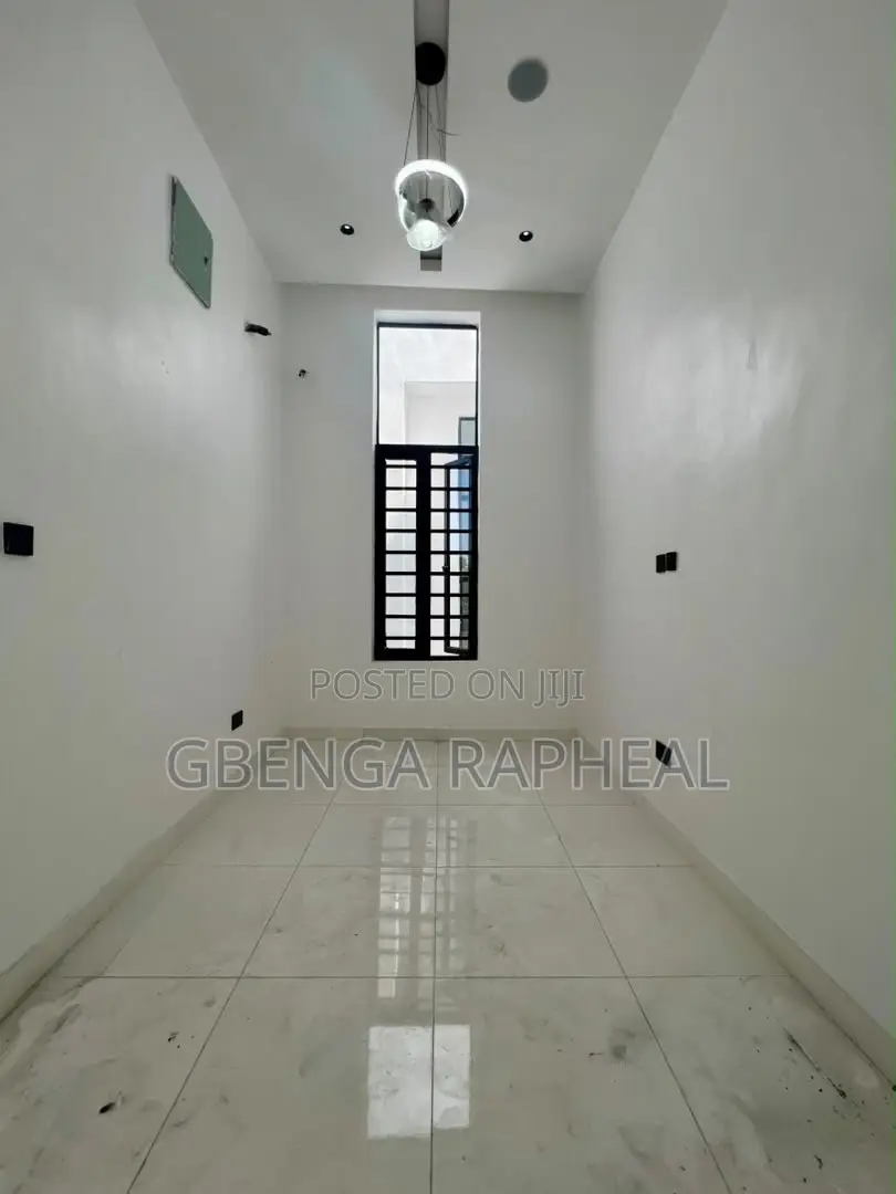 4bdrm Duplex in Ajah for sale in Ajah
