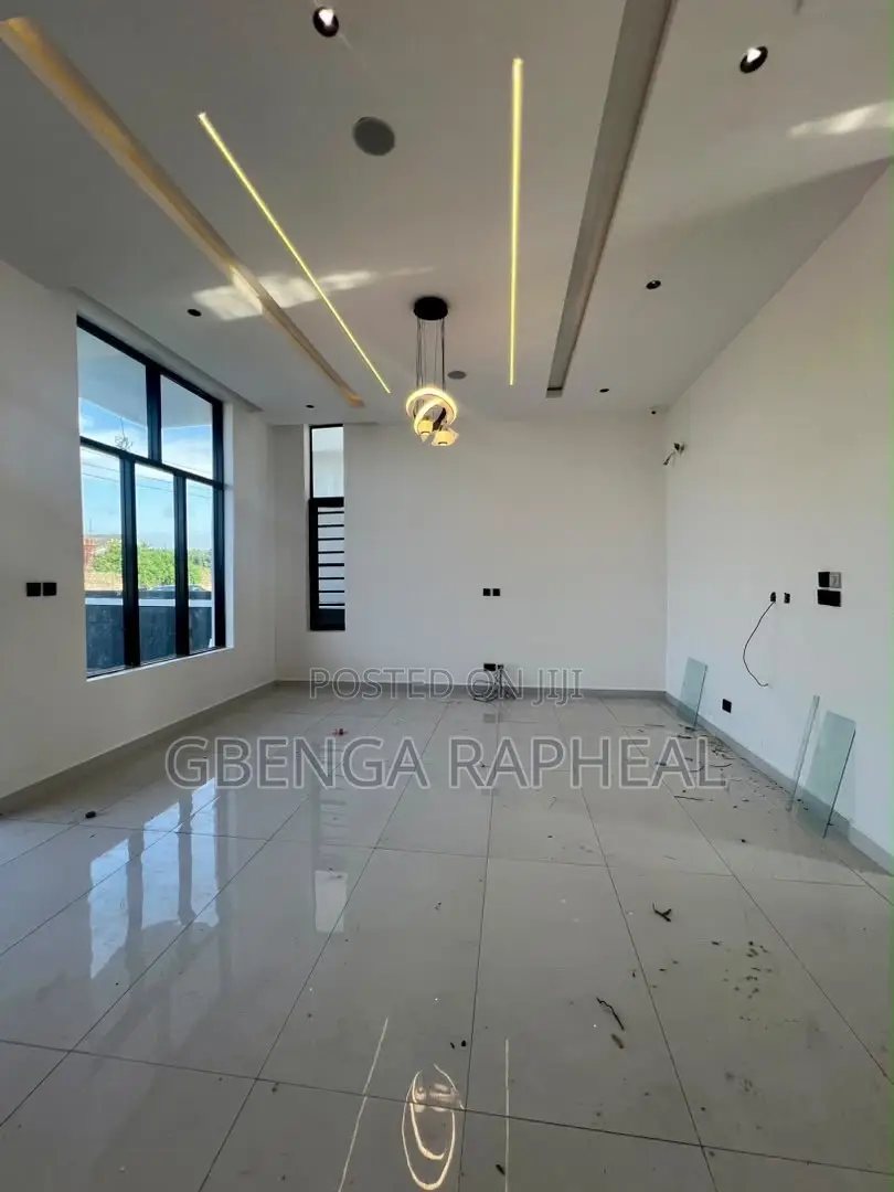 4bdrm Duplex in Ajah for sale in Ajah
