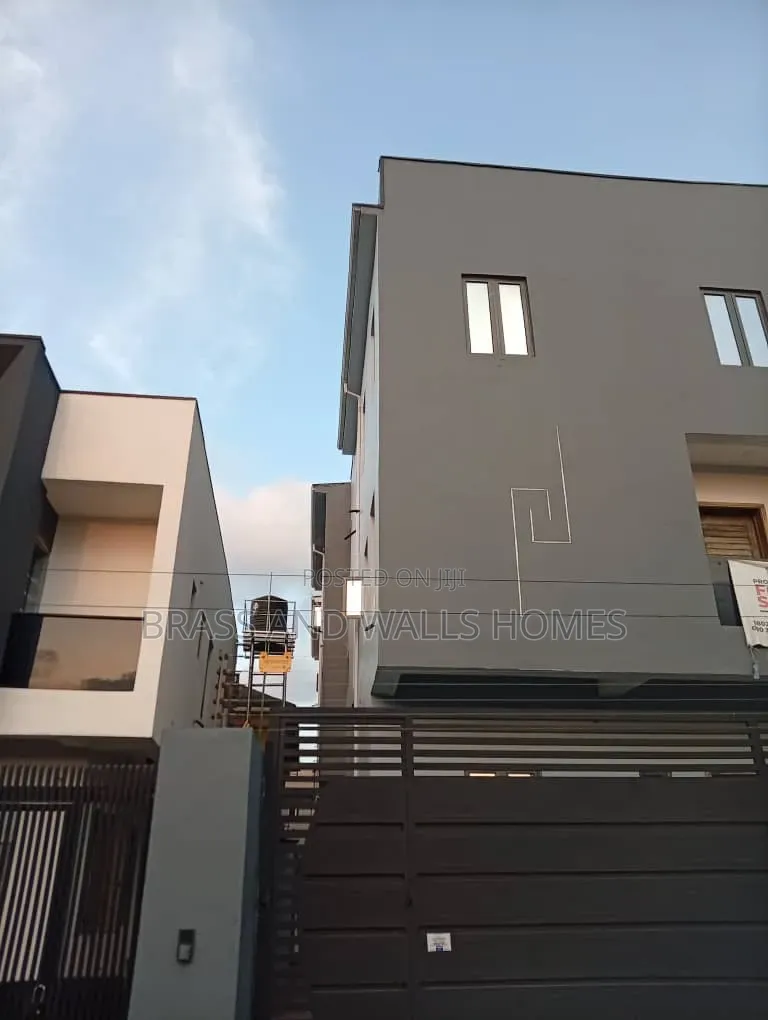 Furnished 4bdrm Duplex in Ogba GRA for sale in Ogba GRA