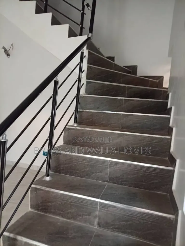 Furnished 4bdrm Duplex in Ogba GRA for sale in Ogba GRA